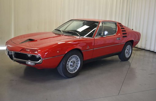 Alfa Romeo Montreal